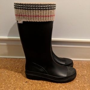 Burberry Rain boots with sweater cuff